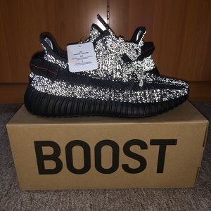 YEEZY BLACK REFLECTIVE